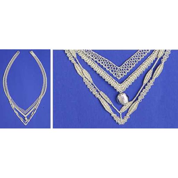 Klöppelbriefe Halsschmuck